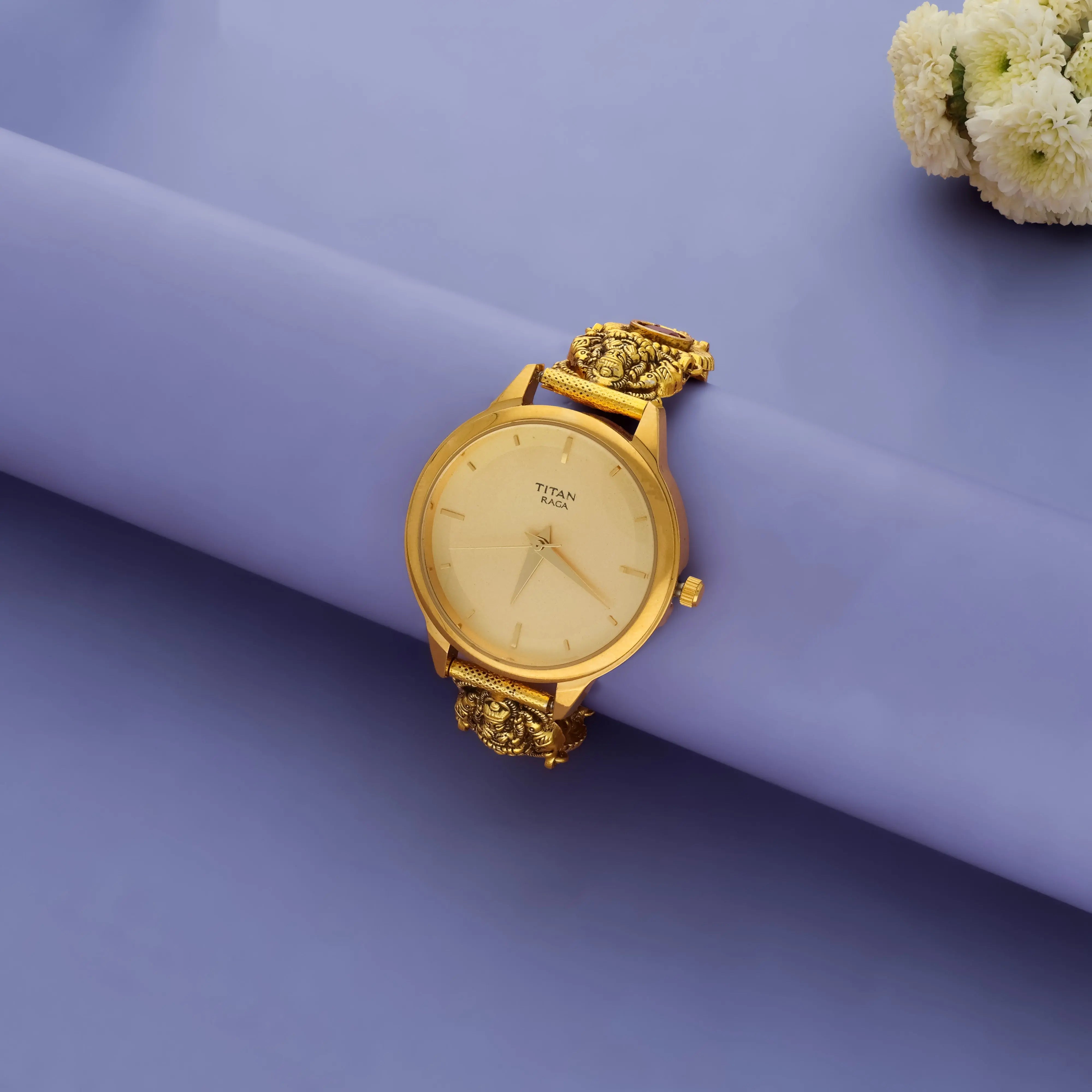 925 Silver Classic Ethnic Gold-Toned Statement Watch