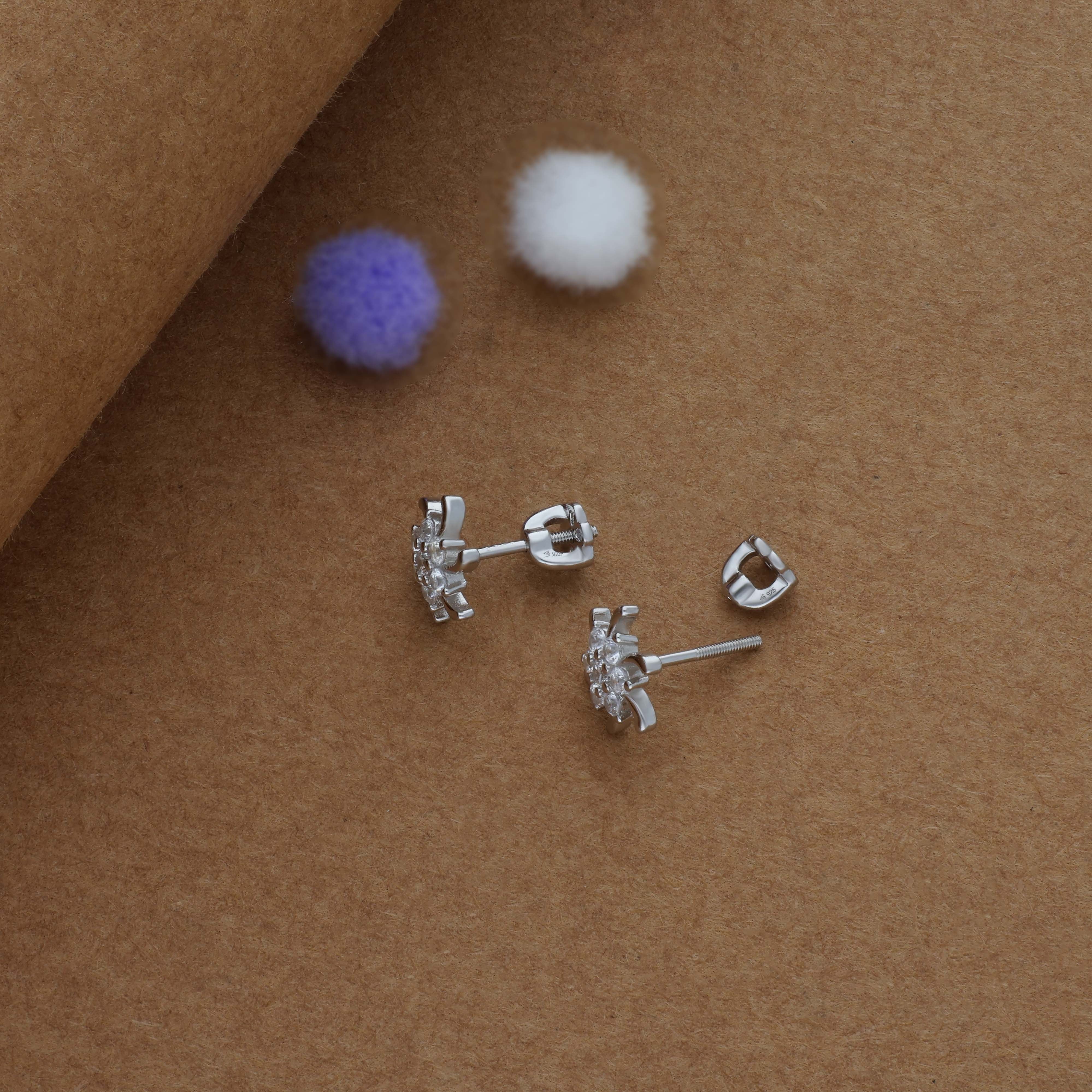 Eterna Blossom 925 Silver Stud Earring
