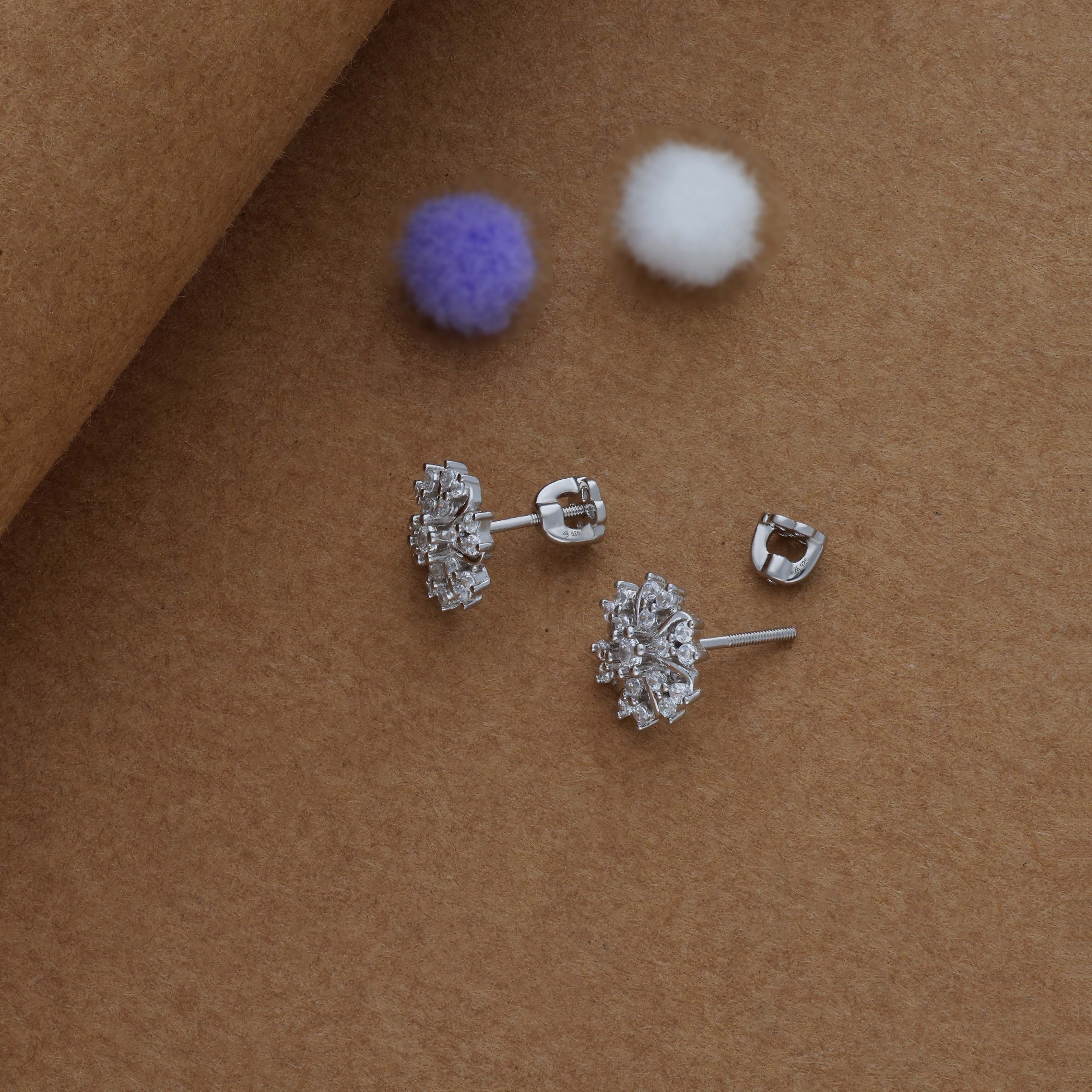 Shimmer Snow 925 Silver Stud Earring