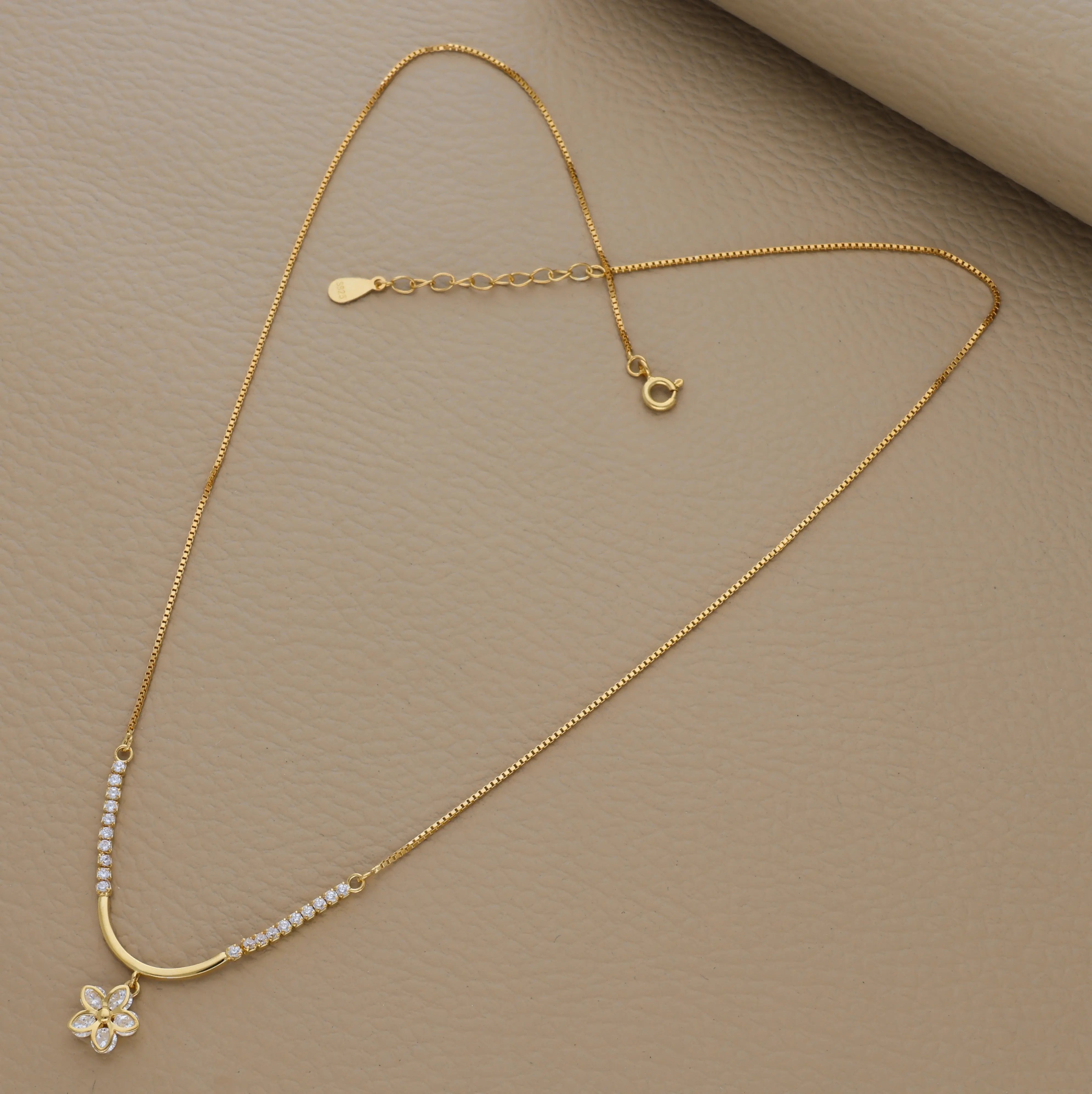 925 Sterling Silver Flower Charm Necklace