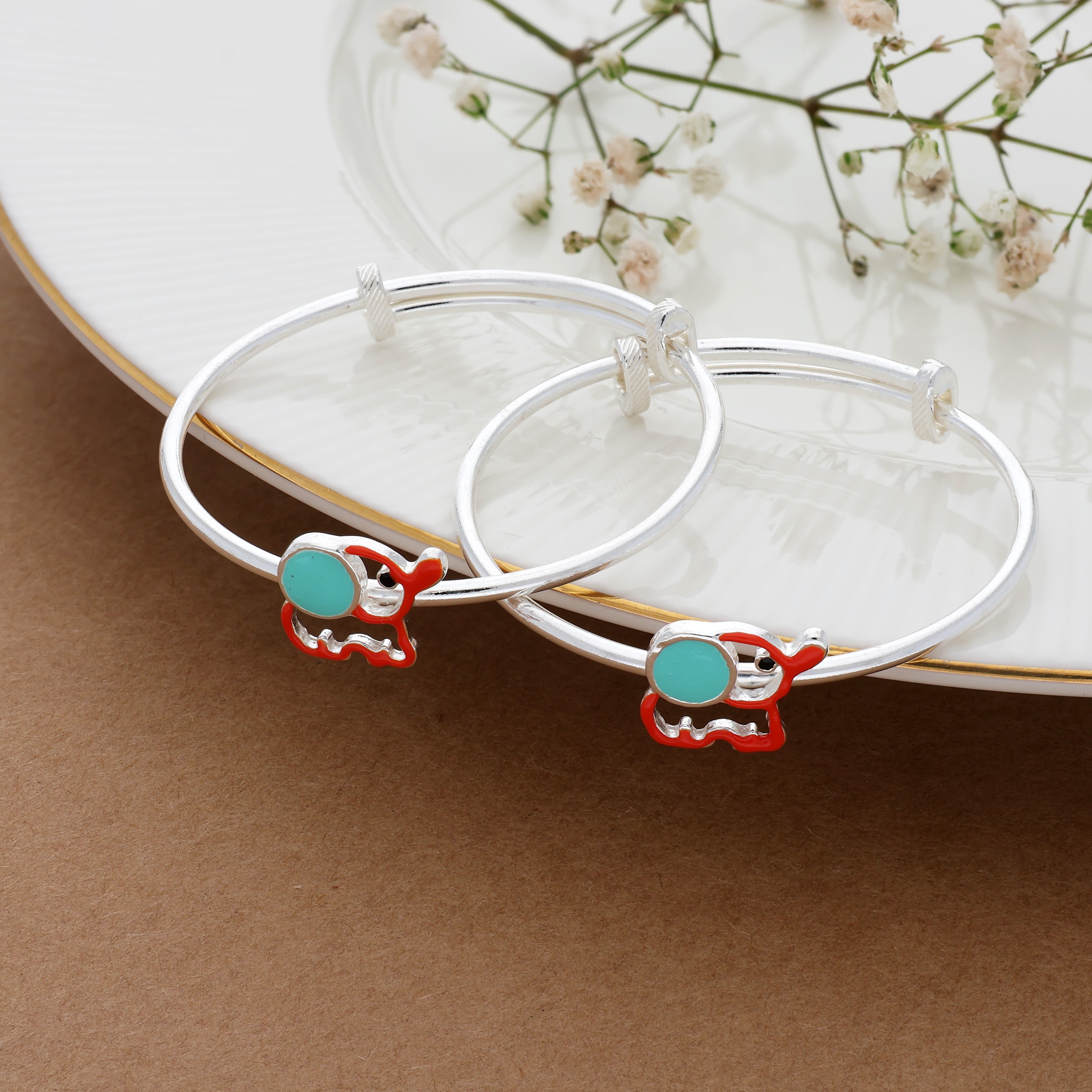 adjustable sterling silver bangle with elephant design for kids from 0 to 5 years