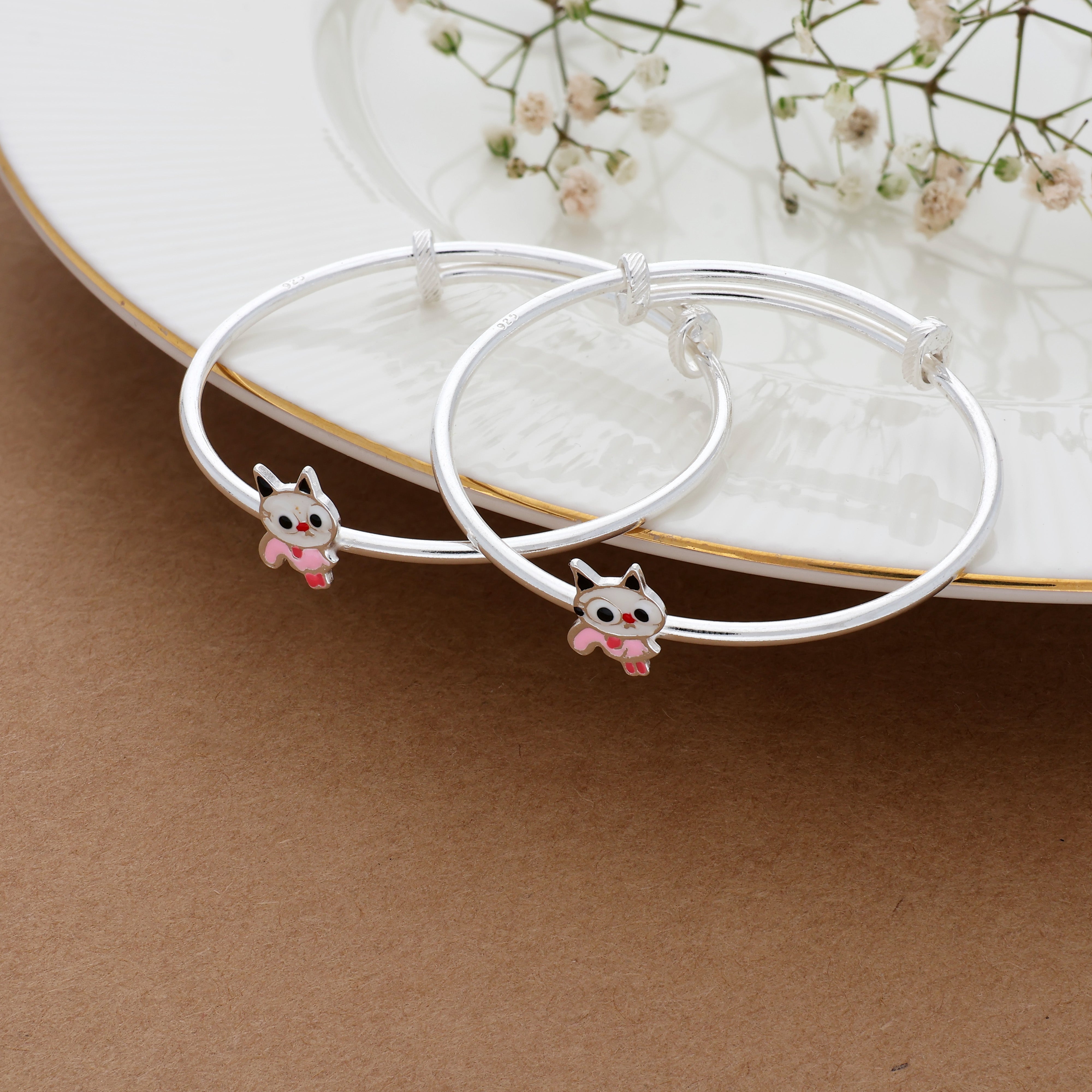 adjustable pure silver bangle with cat design for childrens from 0 to 5 years