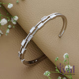 Geometry White Delight Silver Kada