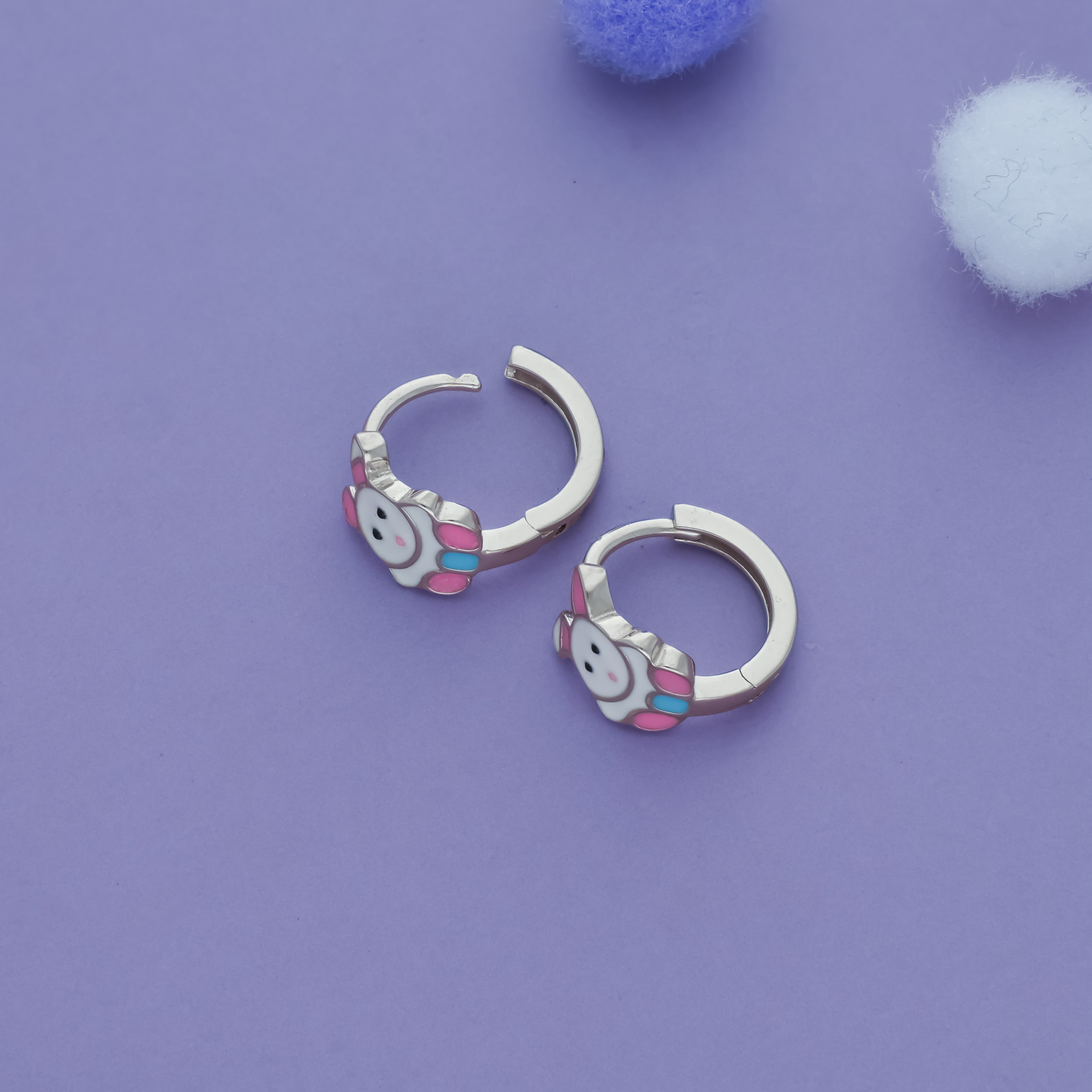 Kid lock Type Earrings